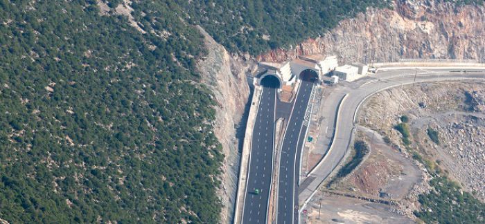 Ταλαιπωρία για τους οδηγούς σήμερα το πρωί στη σήραγγα Στέρνας Ταλαιπωρία για τους οδηγούς σήμερα το πρωί στη σήραγγα Στέρνας