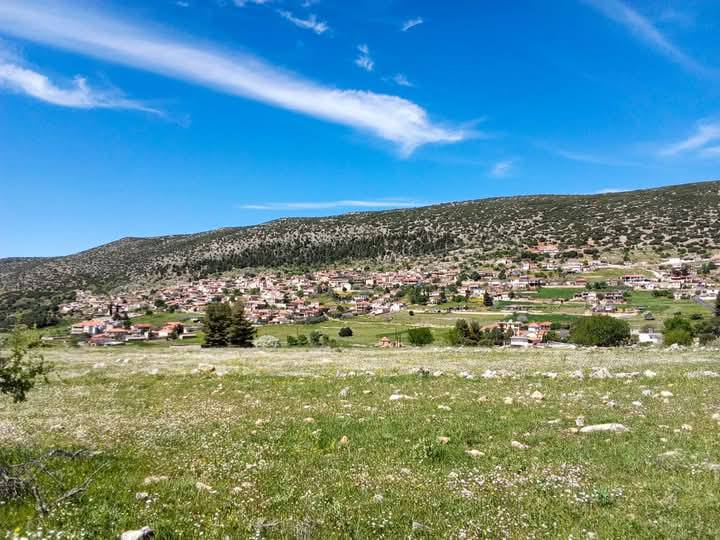 Αύριο Ανάβαση στο Αραχναίο και Γευσιγνωσία Τυριού: Μια Μοναδική Εμπειρία την Πρωτομαγιά
