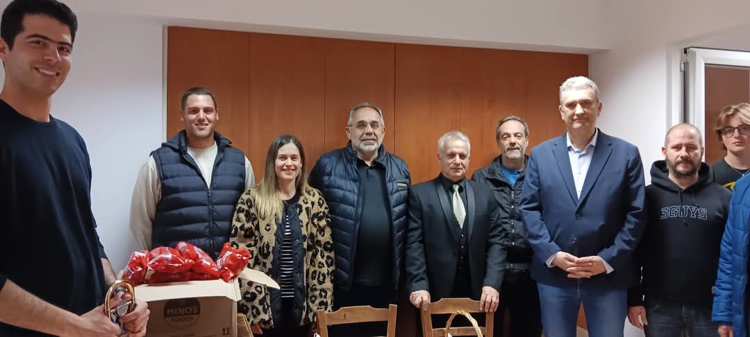 Δήμαρχος και Αντιδήμαρχος Πολιτισμού τίμησαν τη Φιλαρμονική Δήμαρχος και Αντιδήμαρχος Πολιτισμού τίμησαν τη Φιλαρμονική