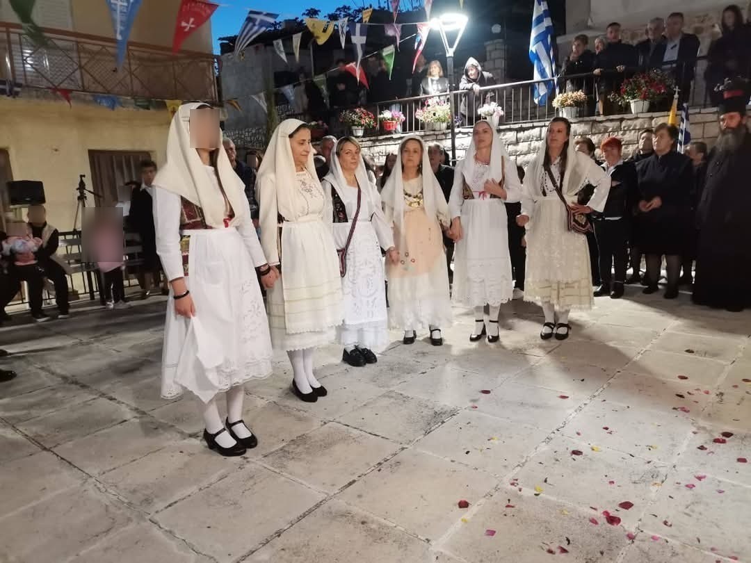 Αναβίωση του Παραδοσιακού Εθίμου στον Άγιο Αθανάσιο Αραχναίου με Συγκίνηση και Συμμετοχή Αναβίωση του Παραδοσιακού Εθίμου στον Άγιο Αθανάσιο Αραχναίου με Συγκίνηση και Συμμετοχή