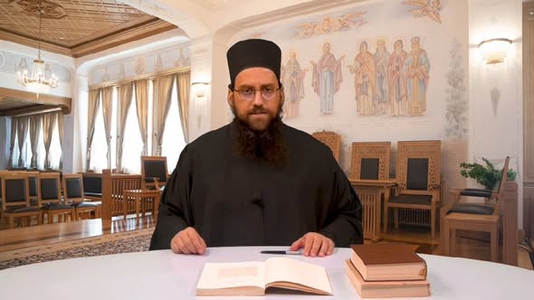 Ο ΠΑΤΕΡΑΣ  ΓΕΝΝΑΔΙΟΣ  ΣΤΗΝ  ΑΣΙΝΗ