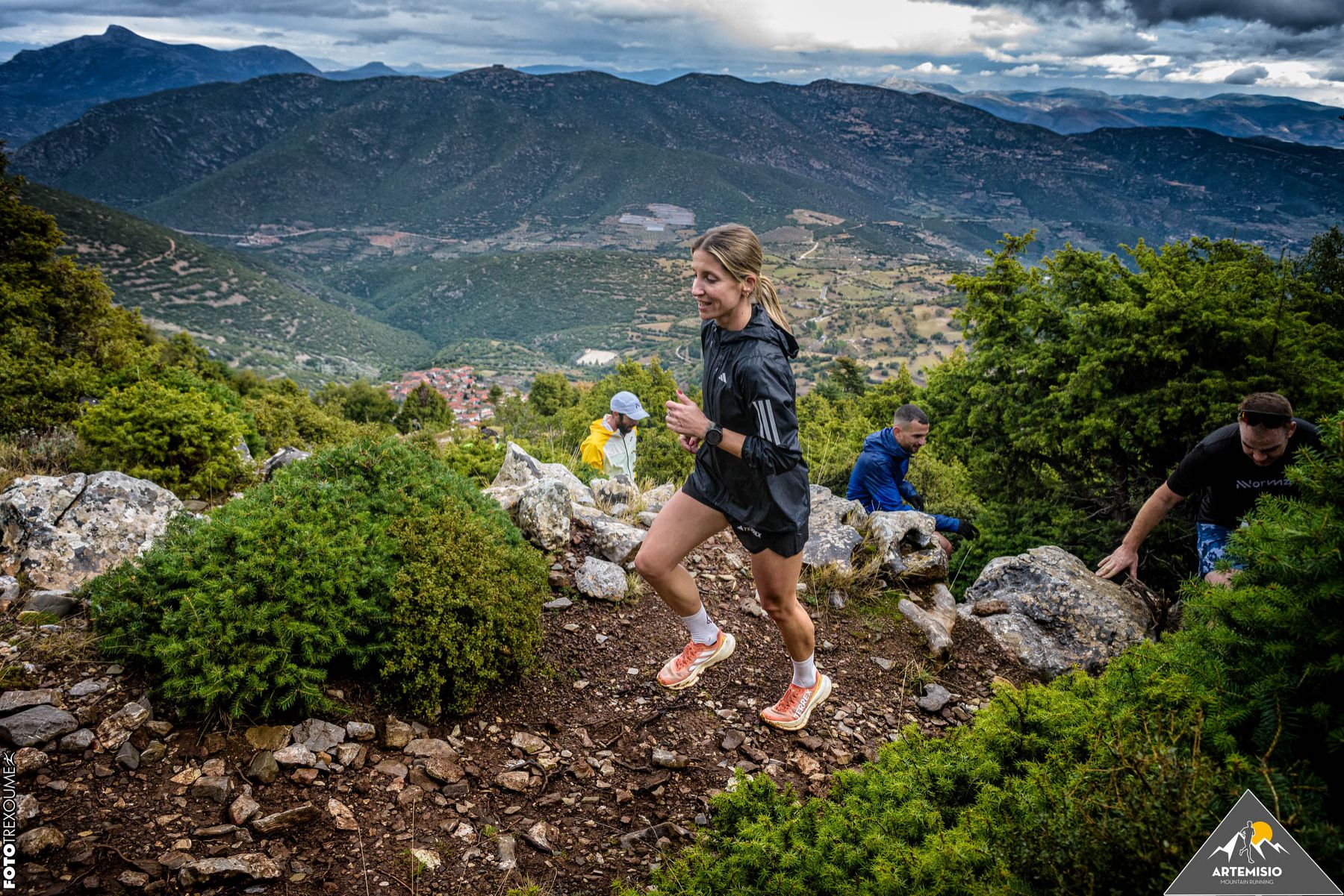 ΟΛΟΙ  ΟΙ  ΔΡΟΜΟΙ  ΟΔΗΓΟΥΝ  ΣΤΗΝ  ΚΑΡΥΑ  ΣΗΜΕΡΑ
