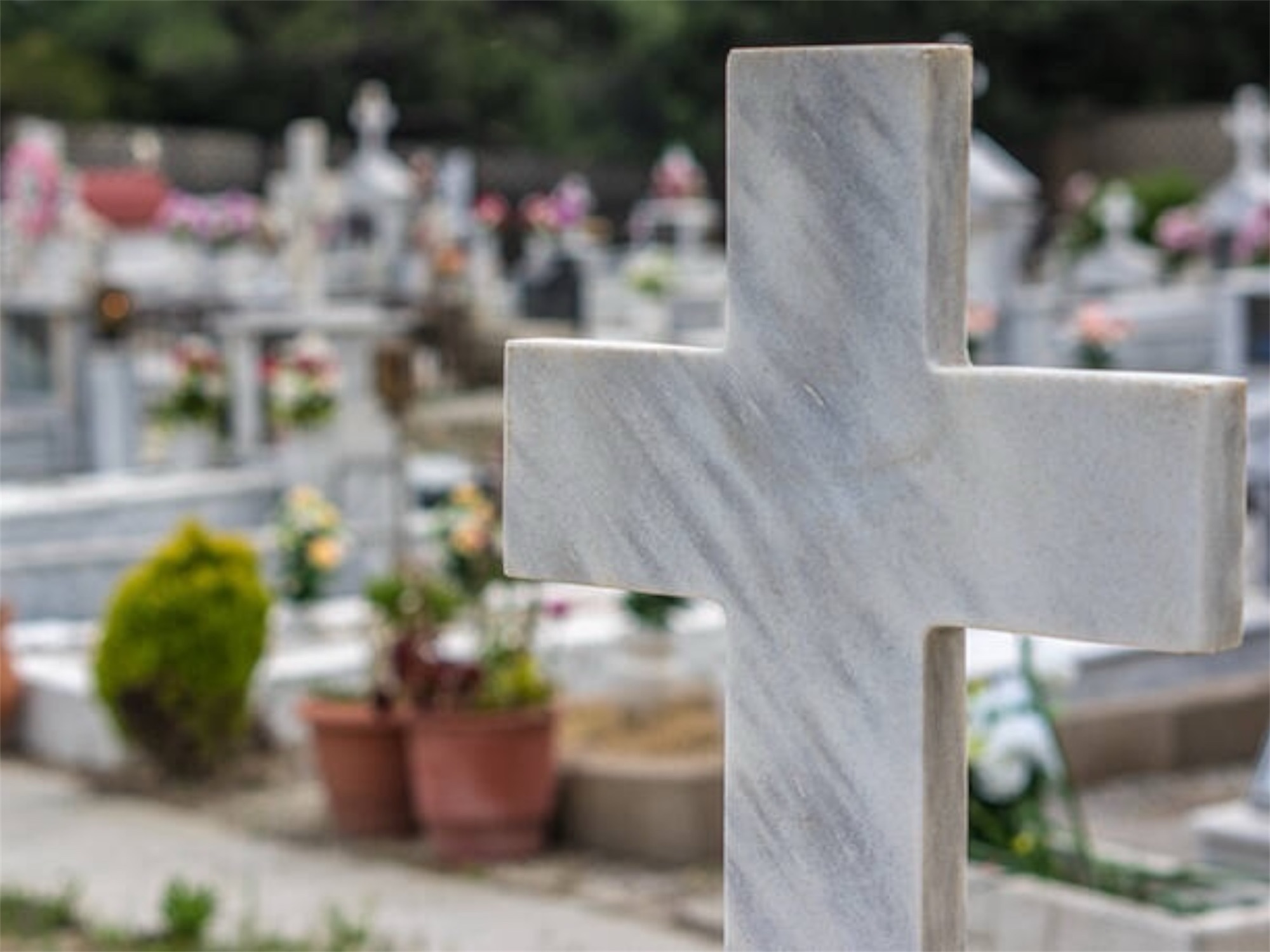 ΚΙΒΕΡΙ – Κλοπές  στο νεκροταφείο του χωριού