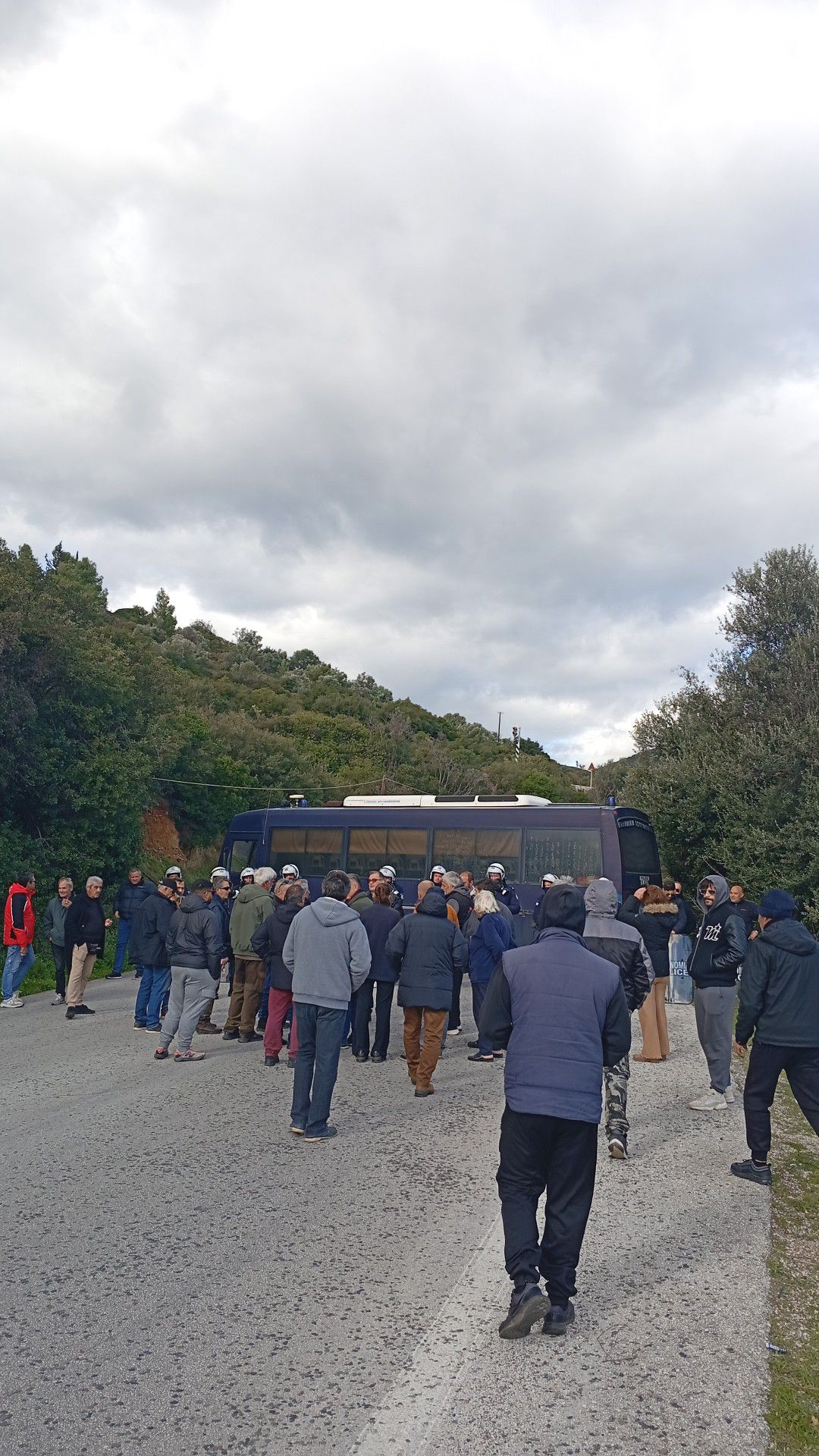 ΔΕΡΒΕΝΑΚΙΑ  ΠΡΙΝ  ΛΙΓΟ….ΦΩΤΟ