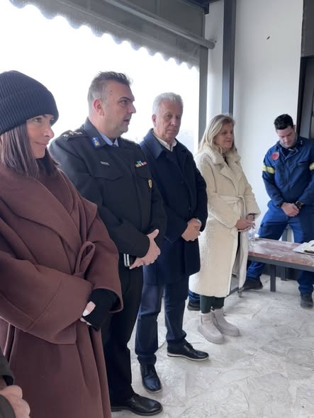 Kοπή της πρωτοχρονιάτικης πίτας του Πυροσβεστικού Κλιμακίου Κρανιδίου.