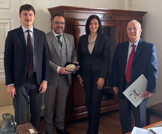 ΜΠΡΑΒΟ  ΣΤΟΝ ΔΗΜΑΡΧΟ   ΕΠΙΔΑΥΡΟΥ !