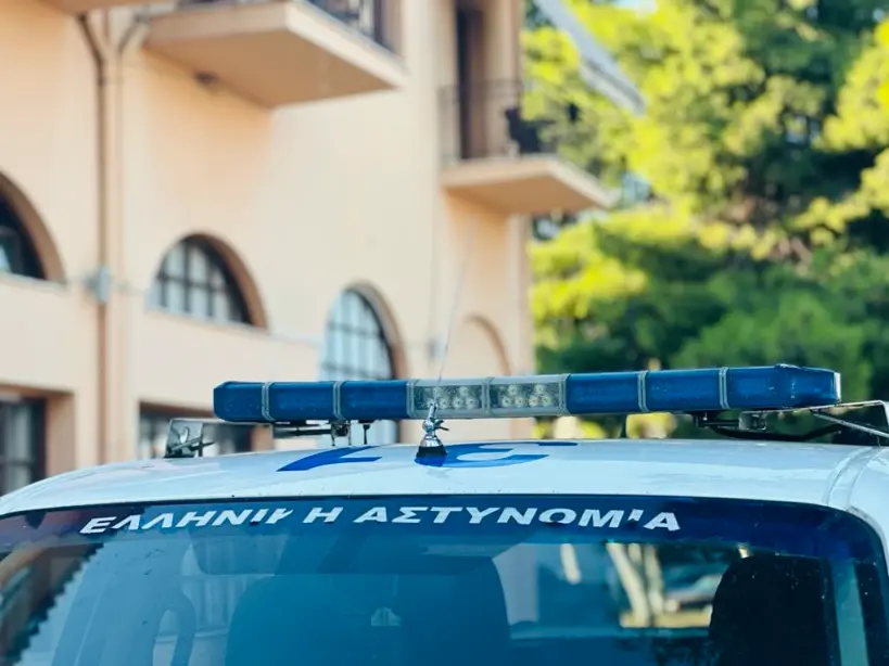 9  ΑΣΤΥΝΟΜΙΚΟΙ  ΕΡΧΟΝΤΑΙ  ΣΤΗΝ  ΑΡΓΟΛΙΔΑ