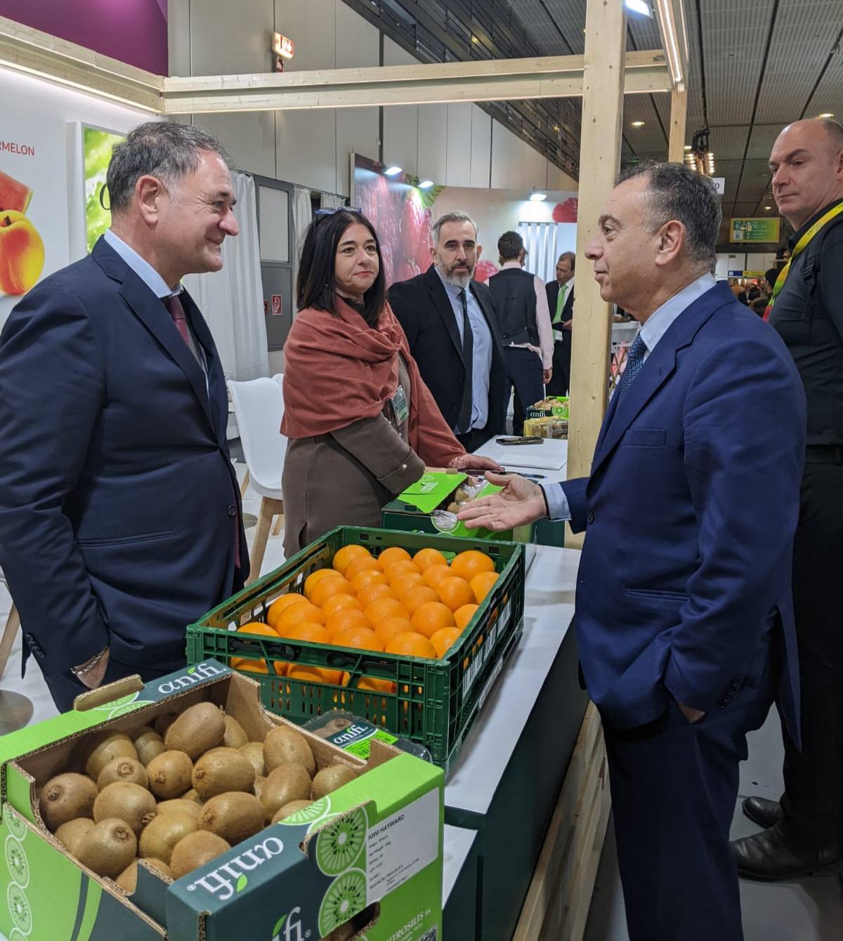 ΣΤΟ  ΒΕΡΟΛΙΝΟ  η  “Μητροσύλης Α.Ε.”