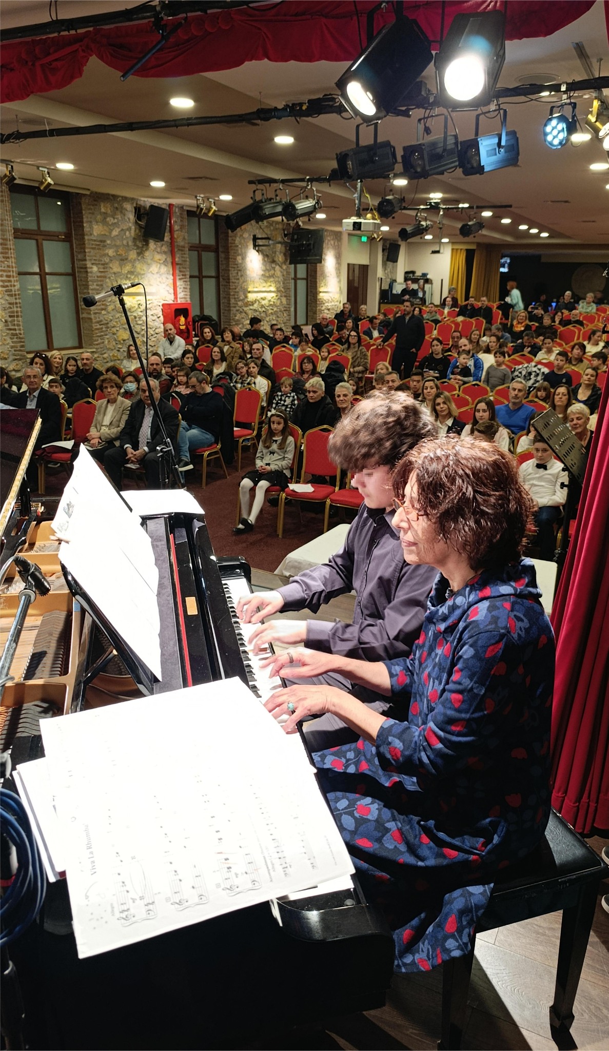 ΑΡΓΟΣ  –  ΤΟ ΜΟΥΣΙΚΟ ΦΛΟΥΡΙ ΤΟΥ ΔΗΜΟΤΙΚΟΥ ΩΔΕΙΟΥ!