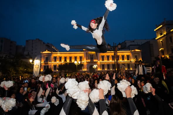 Προσκεκλημένη η “Χοροκίνηση” στις καρναβαλικές εκδηλώσεις του Δήμου Αθηναίων