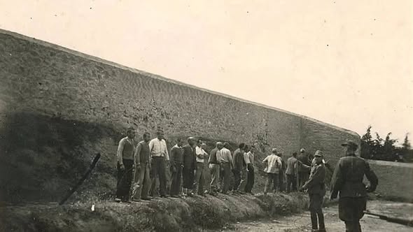 Πρωτομαγιά του ’44, από τον τόπο της θυσίας στην Καισαριανή