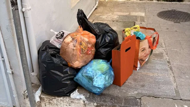 Καθαρά Δευτέρα στο Ναύπλιο: Μια πόλη στολίδι… που πνίγεται στα σκουπίδια