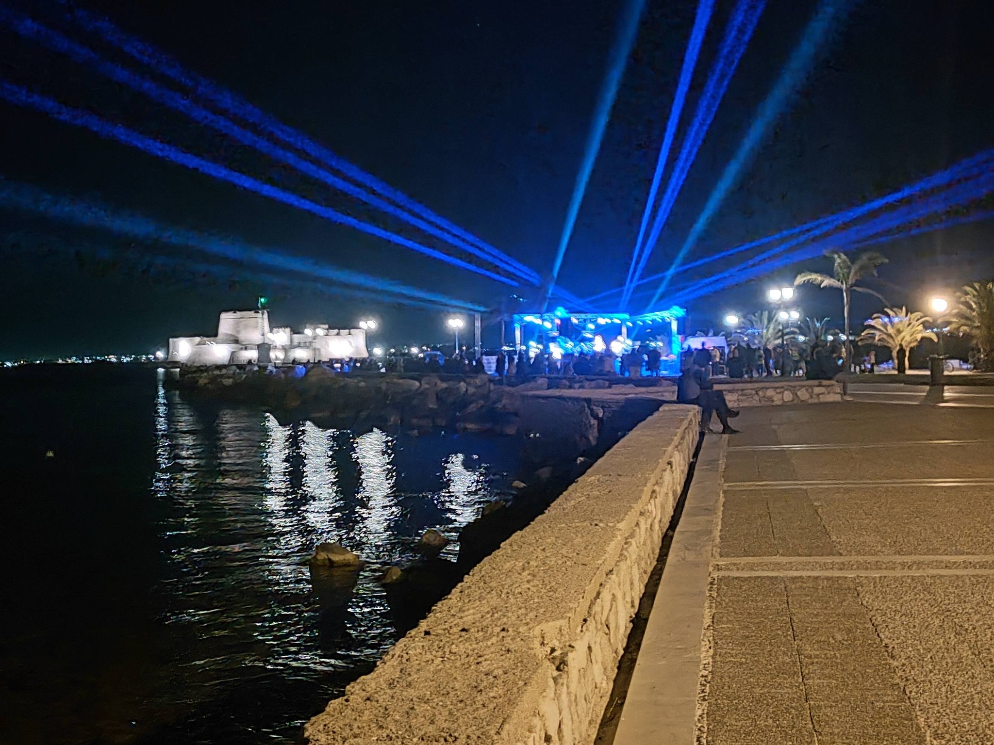 Πραγματοποιήθηκε με επιτυχία η αντιπολεμική συναυλία στο Ναύπλιο
