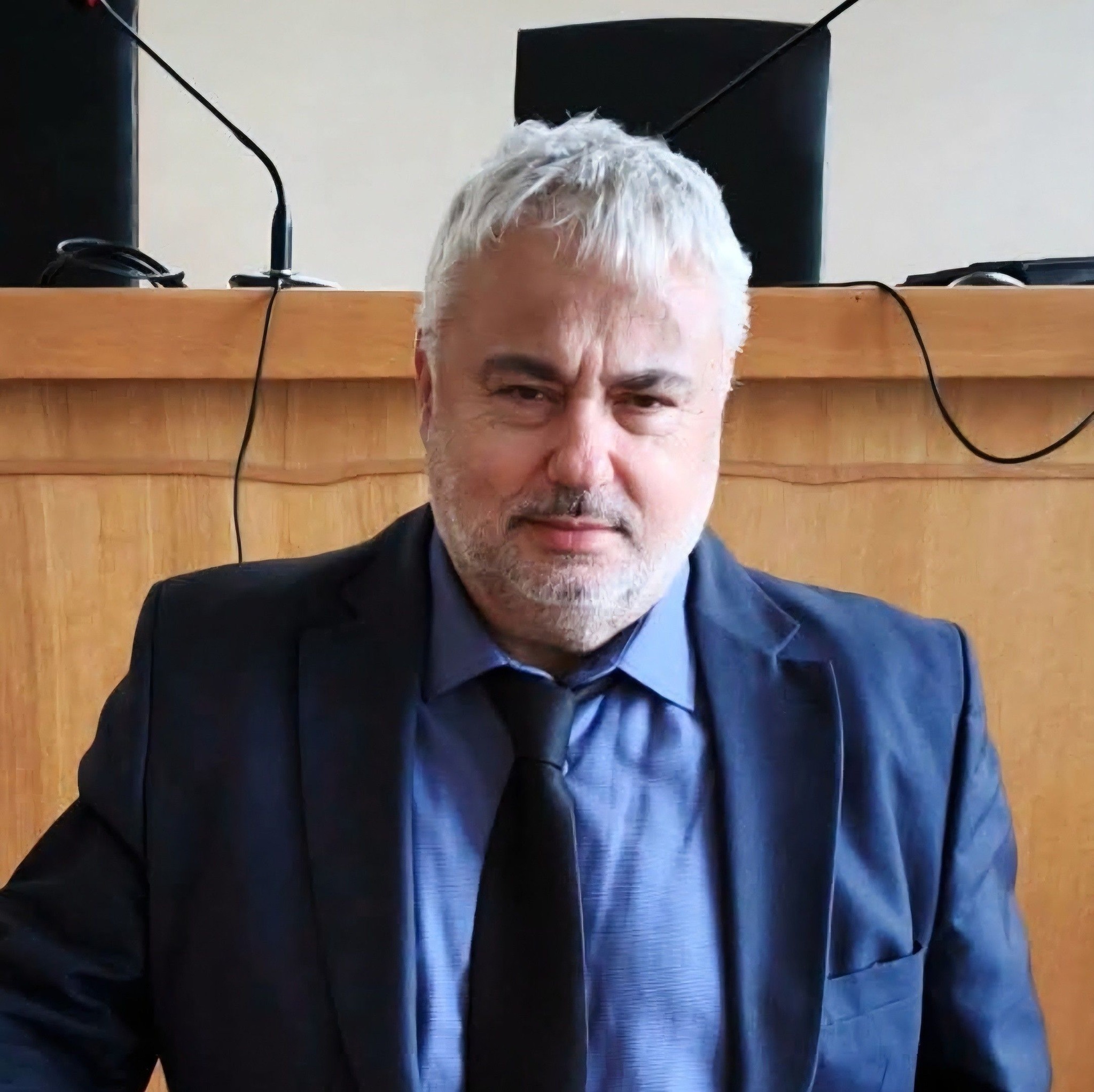 ΠΟΙΟΣ ΚΥΒΕΡΝΑ ΤΗΝ ΕΦΑΡΜΟΓΗ ΤΗΣ ΔΙΚΑΙΟΣΥΝΗΣ;