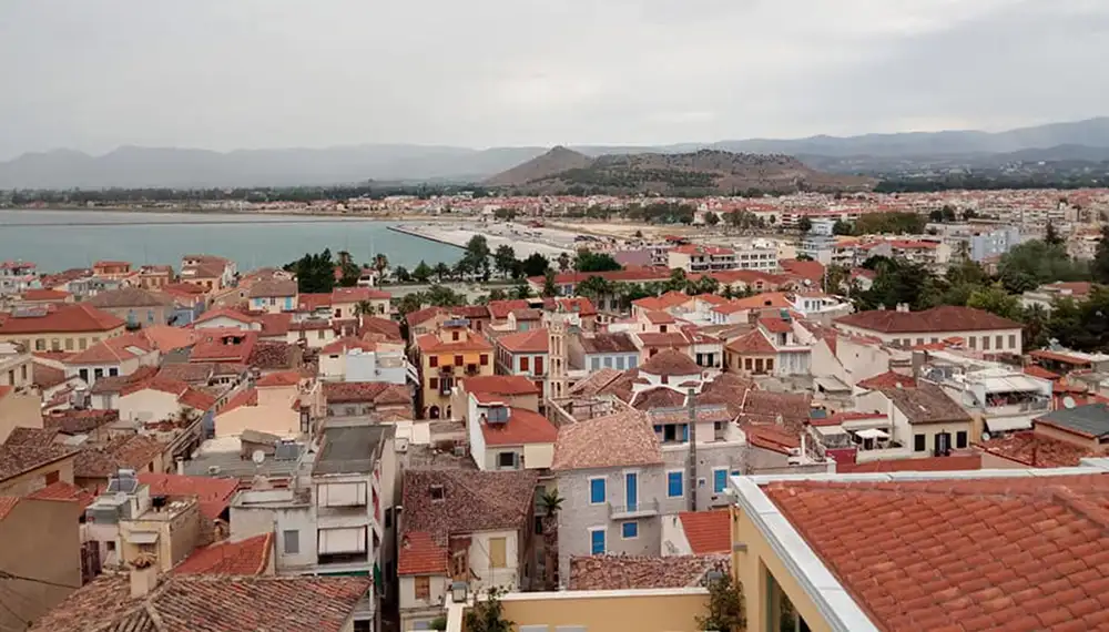 Πώς η προσμέτρηση των Airbnb αλλάζει τον χάρτη στο Ναύπλιο
