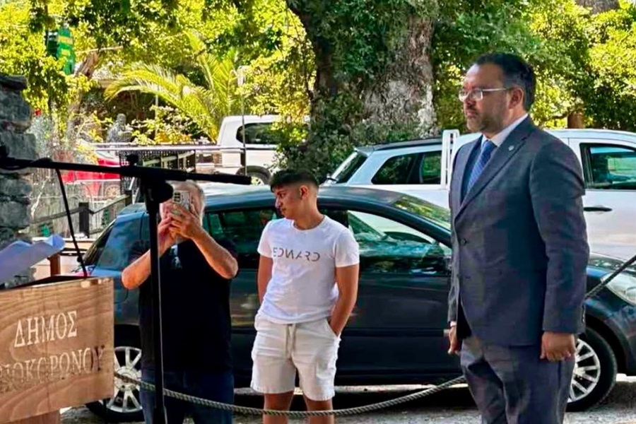 Ο Τάσος Χρόνης  στην Κρήτη