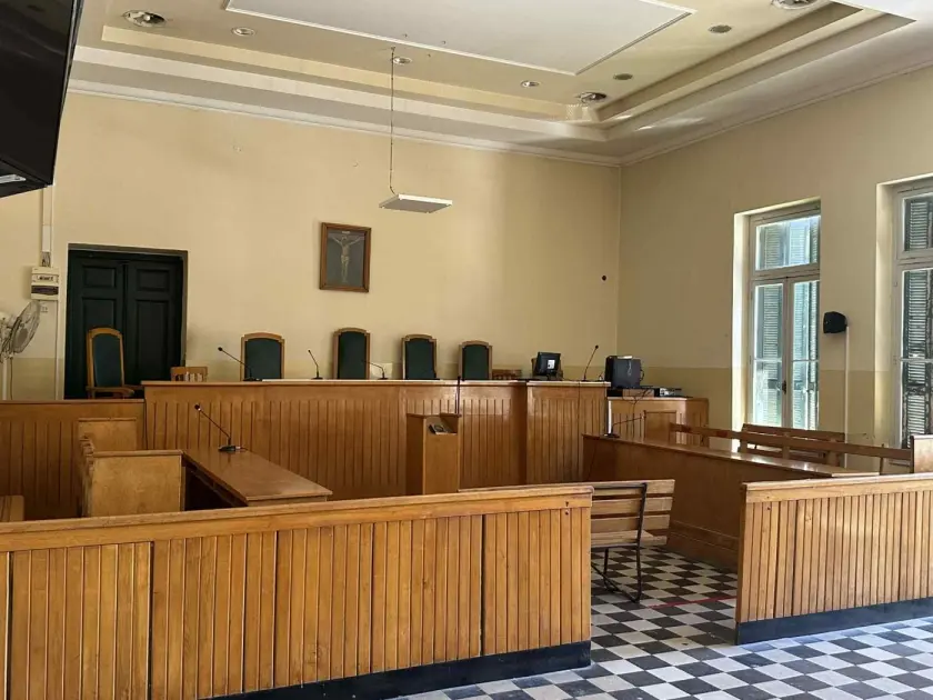 Παράνομη βιντεοσκόπηση κατά τη διάρκεια δίκης στο Ναύπλιο