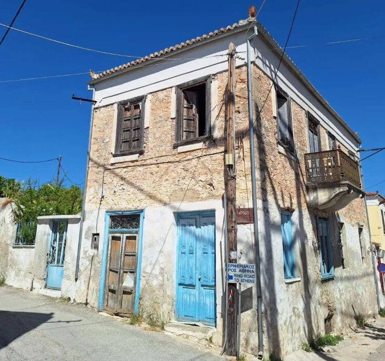 “Ώρα μηδέν για το κτίριο Δημότση ή Έλληνα στο Κρανίδι”