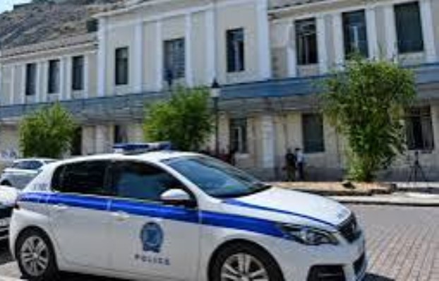 ΠΡΙΝ  ΛΙΓΟ  –  ΣΤΟΝ ΑΝΑΚΡΙΤΗ  ΝΑΥΠΛΙΟΥ  Ο ΣΥΛΛΕΙΦΘΗΣ
