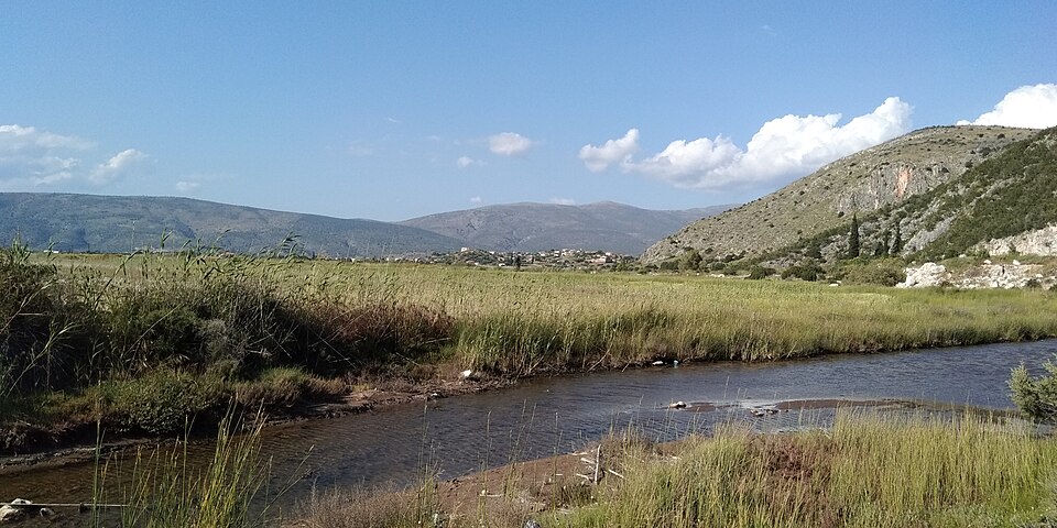 ΣΟΚΑΡΙΣΜΕΝΗ  Η  ΚΟΙΝΩΝΙΑ  ΤΟΥ  ΝΑΥΠΛΙΟΥ