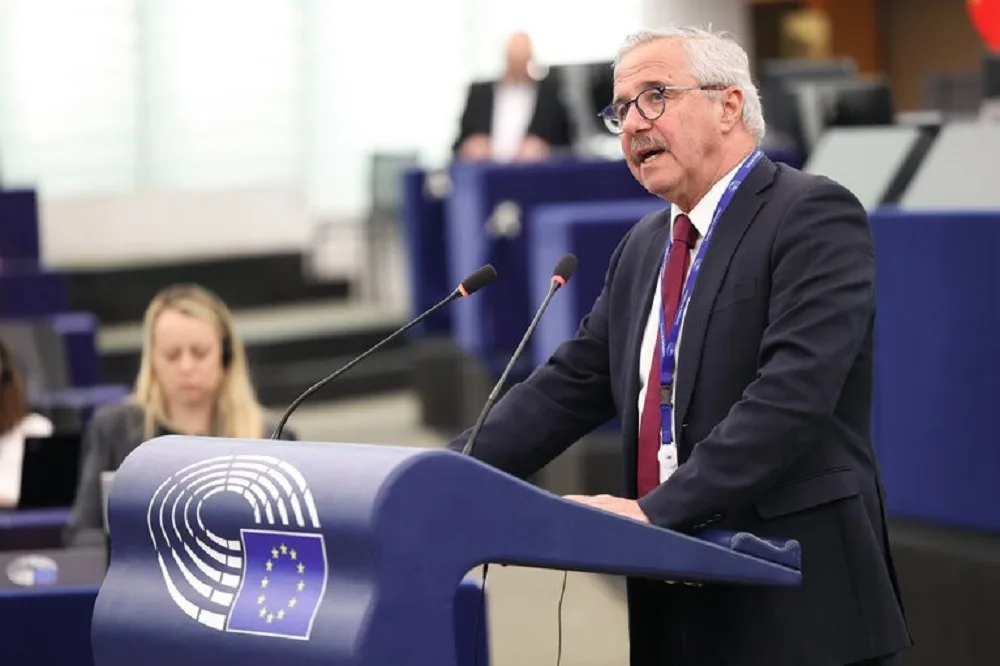 Γ. Μανιάτης : «Θα περάσετε επιτέλους από τα λόγια στις πράξεις;» (βίντεο)