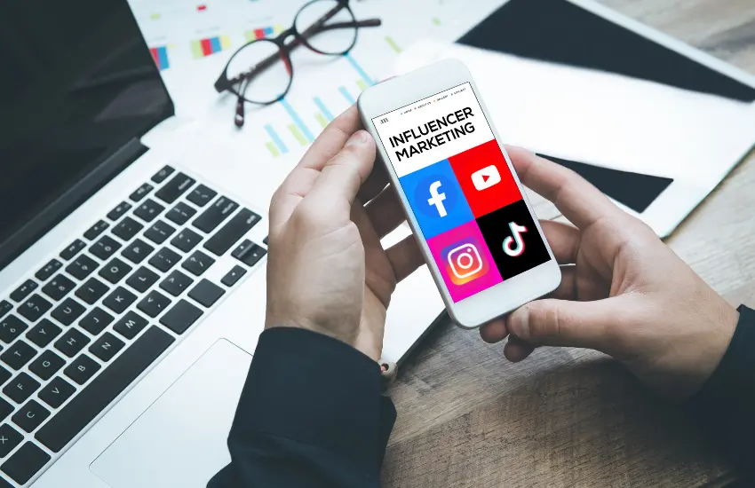 ΑΡΓΟΣ  –  ΤΙ  ΣΥΜΒΑΙΝΕΙ  ΜΕ  ΤΗΝ  18χρονη  Influencer